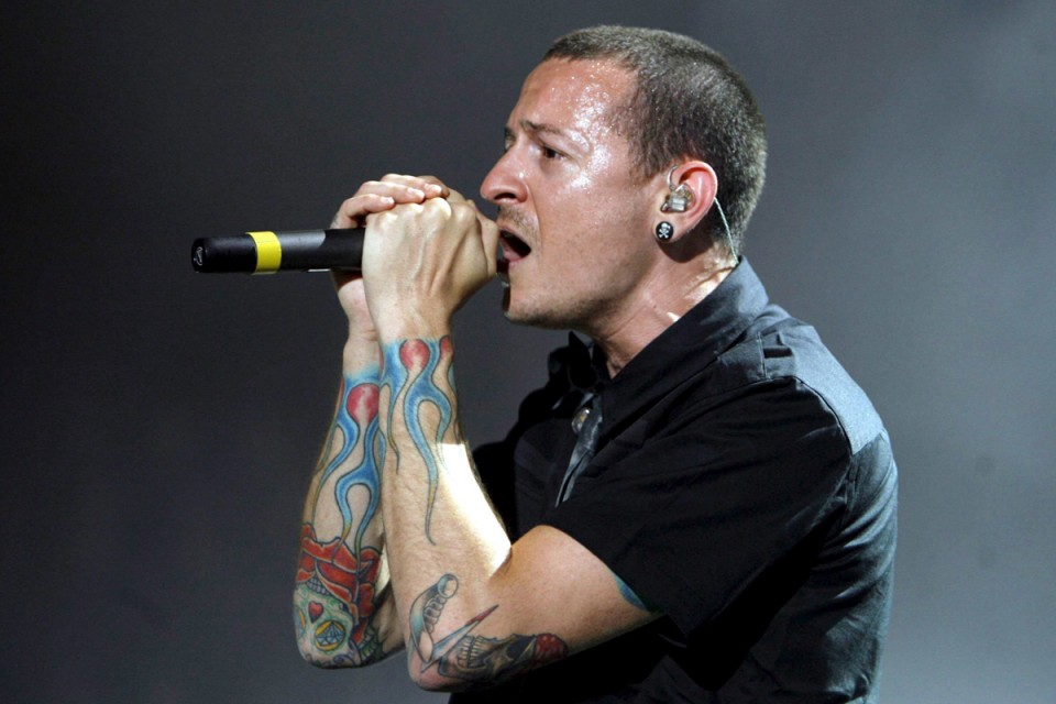 Chester Bennington (с) garuyo.com &mdash; Linkin Park vocalist Chester Bennington dies